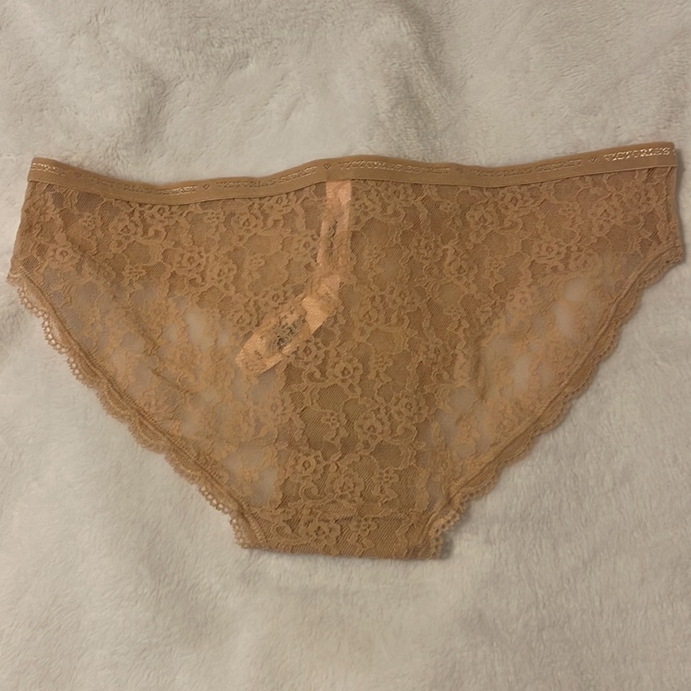 NEW VS Hip-hugger lace panties; 2 count - Picture 6 of 7